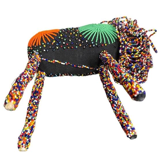 MonkeyBiz South African Hand Beaded Lion Figure - Picture 4 of 7